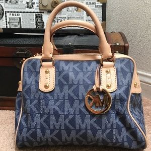 Michael Kors blue signature bag